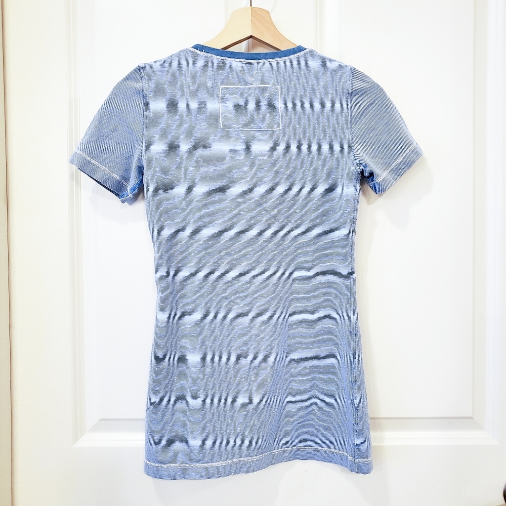 Lululemon Blue Wee Stripe Every Yogi Tee Shirt - Picture 3 of 4